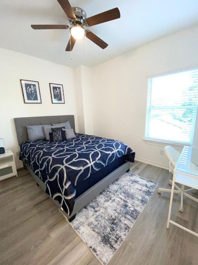 فيلا هيوستنفي Luxe Three Story Duplex Near Downtown & Med Center المظهر الخارجي الصورة